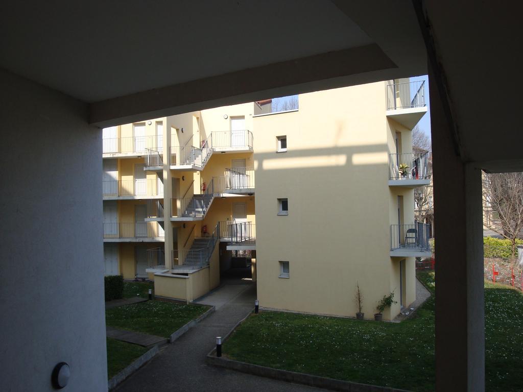 Le Patio Des Traboules Aparthotel Lyon Bagian luar foto