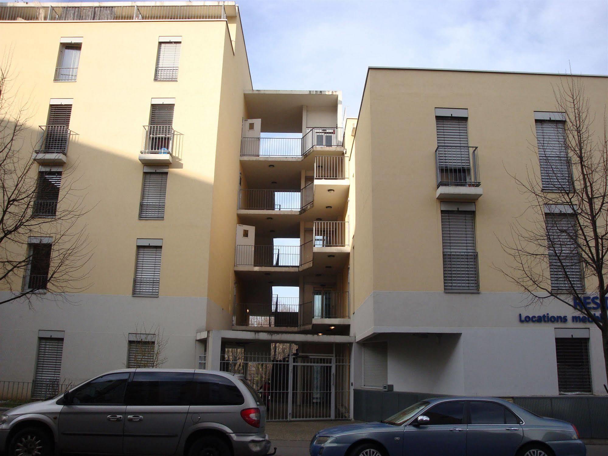 Le Patio Des Traboules Aparthotel Lyon Bagian luar foto